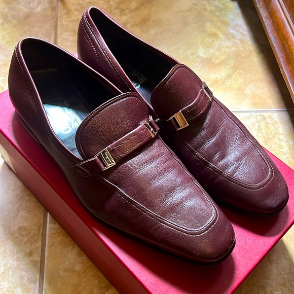 Salvatore Ferragamo Men’s Leather Moccasin Shoe with Metal Hardware Accent 10